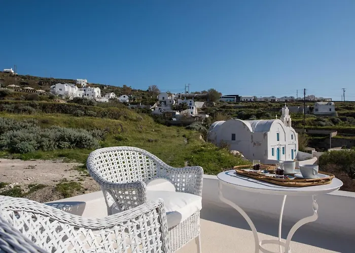 Fava Eco Aparthotel Foinikia (Santorini)