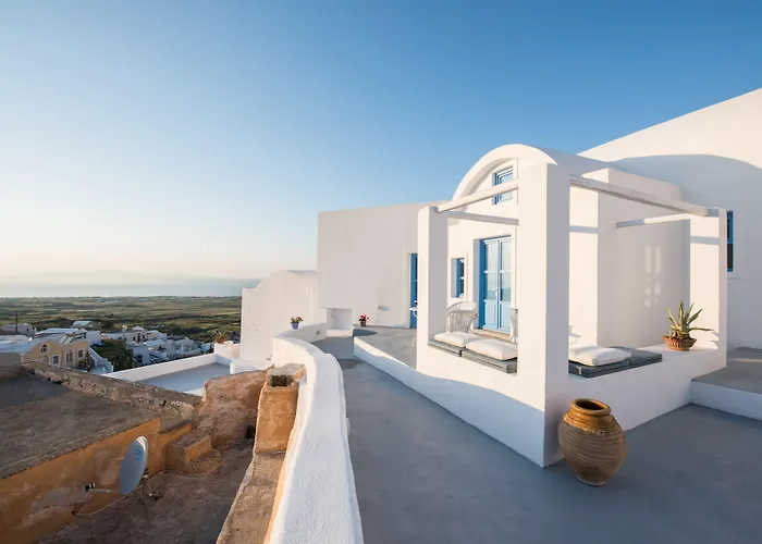 Fava Eco 4* Foinikia (Santorini)