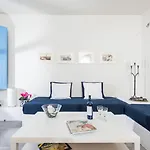 Fava Eco Aparthotel Foinikia (Santorini)