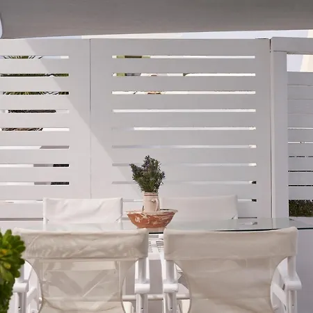 Fava Eco 4* Foinikia (Santorini)
