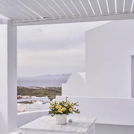 Fava Eco 4* Foinikia (Santorini)